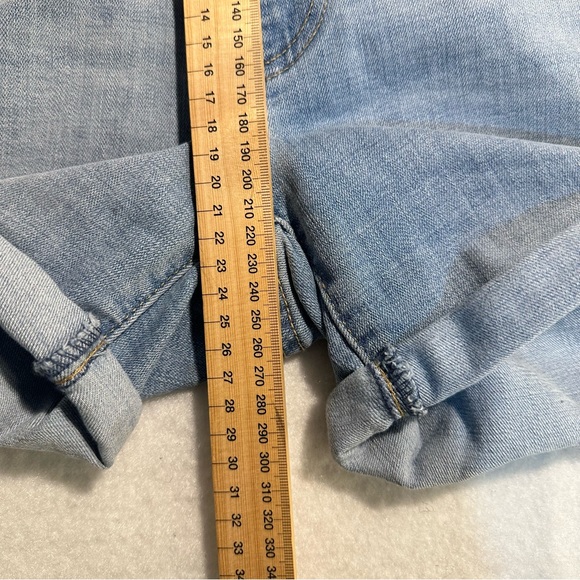 LEVIS Womens Mid Length Shorts  size 24 Blue Cuffed Denim Jean Shorts Co… - Picture 11 of 13